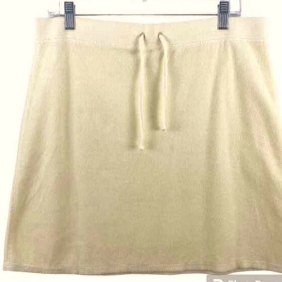 (S)⭐️Juicy Couture⭐️ Rare Cream Color 💯 Cashmere Mini Skirt Waist 13.5" - Picture 2 of 7